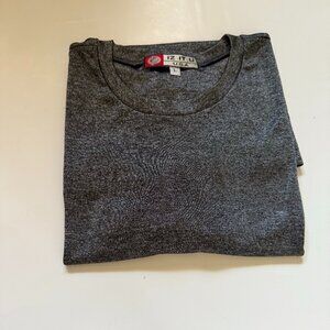 IZ IT U  Size L T-shirt Short Sleeve